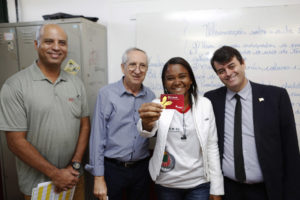 Entrega no Centro de Ensino Médio 3 de Ceilândia, nesta quinta-feira (21), marca o início do processo