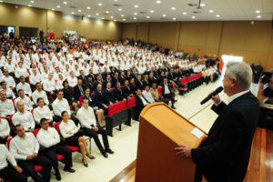 Nesta segunda-feira (2), 357 militares do Corpo de Bombeiros do Distrito Federal tomaram posse. Governador de Brasília, Rodrigo Rollemberg, participou da solenidade que ocorreu nesta segunda (2), mesmo dia em que a corporação completa 162 anos.