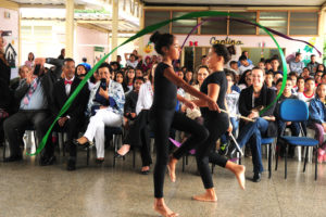 Depois de visitarem a Embaixada do Haiti em novembro, alunos da Escola Classe 116 de Santa Maria receberam, nesta terça-feira (4), representantes da comissão diplomática.