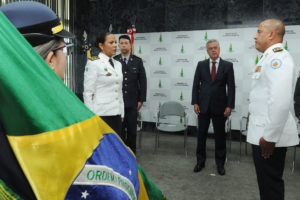 A coronel Cynthiane Maria da Silva Santos é a primeira mulher a assumir o comando da Casa Militar do governo de Brasília. A transmissão oficial do cargo ocorreu na manhã desta terça-feira (11), no Salão Nobre do Palácio do Buriti.