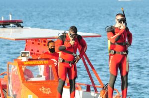 Atualmente, o Corpo de Bombeiros tem três lanchas: uma usada para apagar incêndios de dentro d’água, uma para salvamentos e uma terceira doada pela Polícia Civil do Distrito Federal (PCDF), também usada nas ações de salvamento aquático e mergulho de resgate realizadas pelos militares | Foto: Joel Rodrigues/Agência Brasília