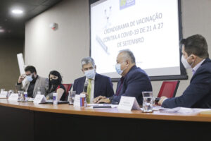 Os anúncios foram feitos pela Secretaria de Saúde em entrevista coletiva realizada na tarde desta segunda-feira (20)| Foto:Breno Esaki/Agência Saúde-DF