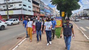 Além de funcionários do SLU e da Administração Regional do Paranoá, a mobilização contou com a participação de voluntários e catadores | Foto: AR Paranoá