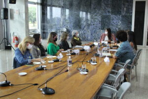 O Comitê é o espaço para planejar projetos integrados entre as secretarias com o foco no público da primeira infância, que são as crianças de 0 a 6 anos| Foto: Renato Raphael/SEDES