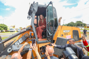 A governadora em exercício, Celina Leão, destacou que o GDF detectou a necessidade dos reparos e que o mutirão terá continuidade, em outras regiões administrativas| Foto: Renato Alves/Agência Brasília